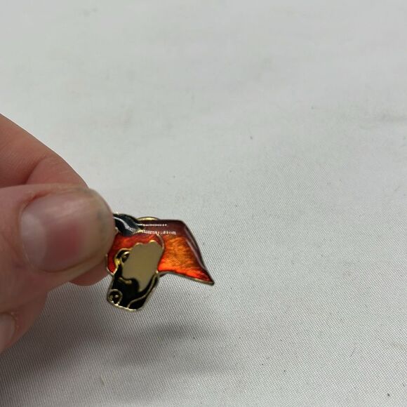 Vintage Enamel Doberman Dog Pin - Picture 3 of 4